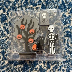 Hyde & eek! Wood mini mantle halloween skeleton/cat/tombstone decoration